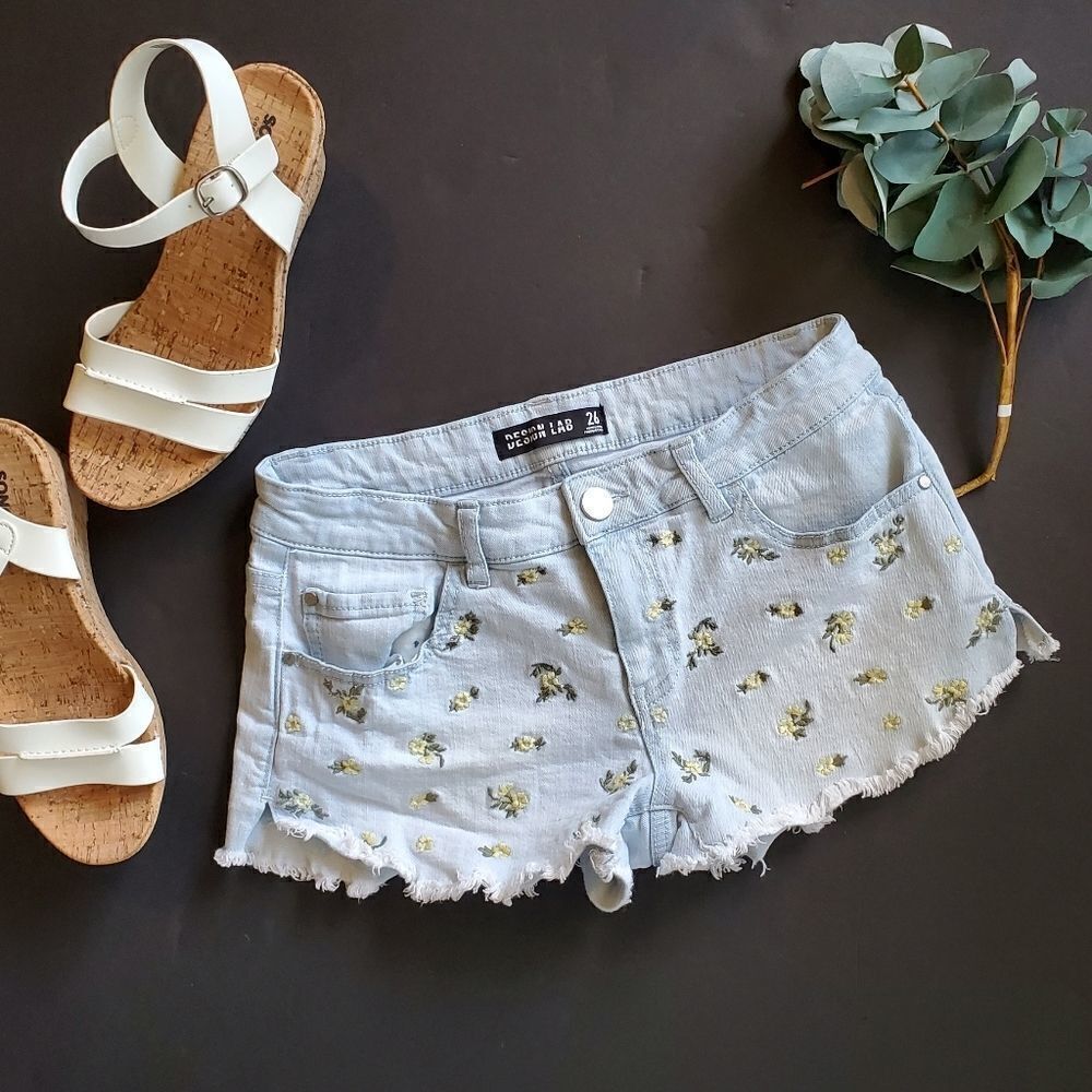 Design Lab Floral Cutoff Jean Shorts